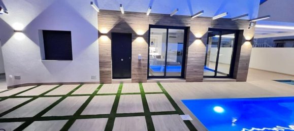 3 bedrooms Villa in Alicante, Spain No. 171491 24