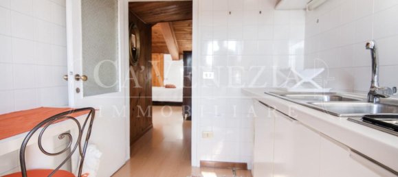 7 rooms Apartment in Venice, Italy No. 4676 15