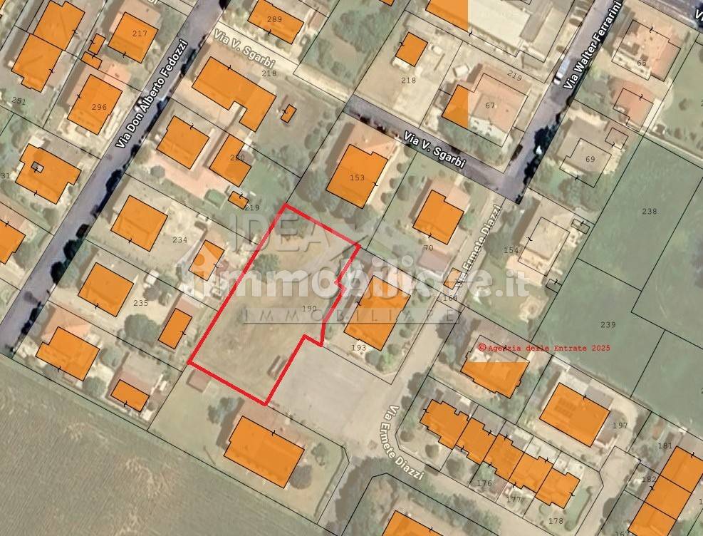 Terreno em Mirandola, Italy 1440 m² N.º 335519