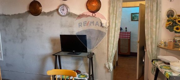 5 rooms Apartment in Poggio San Vicino, Italy No. 3013 10