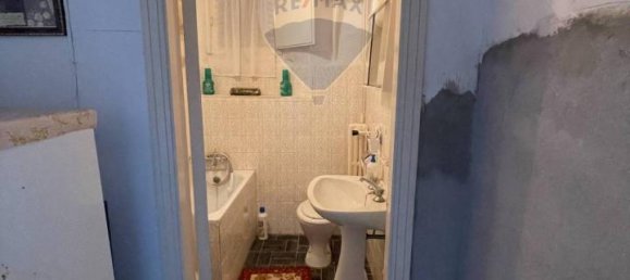 5 rooms Apartment in Poggio San Vicino, Italy No. 3013 6