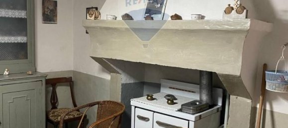 5 rooms Apartment in Poggio San Vicino, Italy No. 3013 25