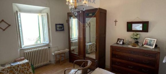 5 rooms Apartment in Poggio San Vicino, Italy No. 3013 31