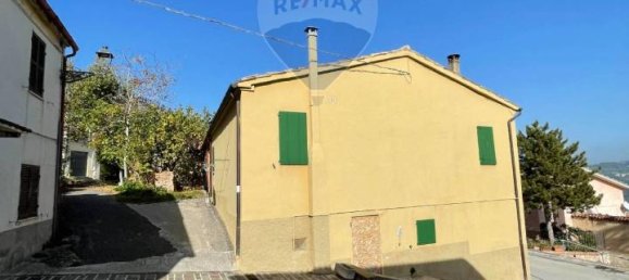 5 rooms Apartment in Poggio San Vicino, Italy No. 3013 40