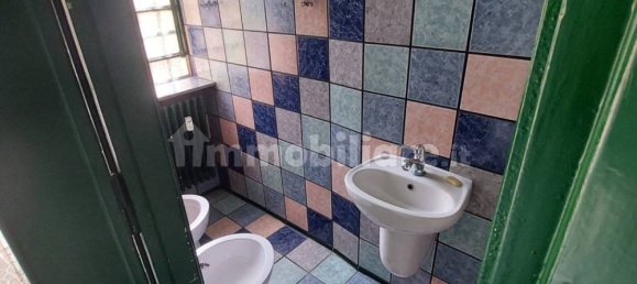 2-salle Propriété commerciale à Turin, Italy No. 330775 5