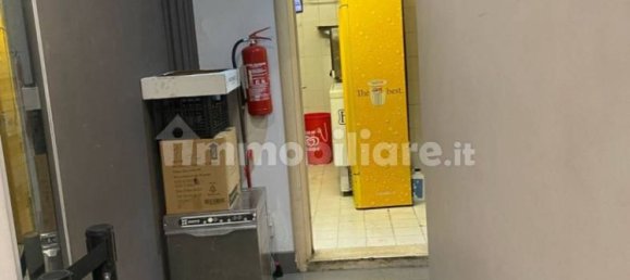 Коммерческая недвижимость с 1 комнатой в Рим, Италия № 198629 11