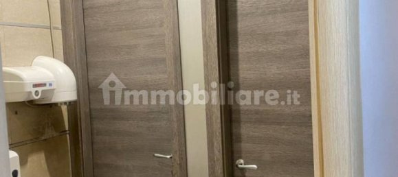 Коммерческая недвижимость с 1 комнатой в Рим, Италия № 198629 12