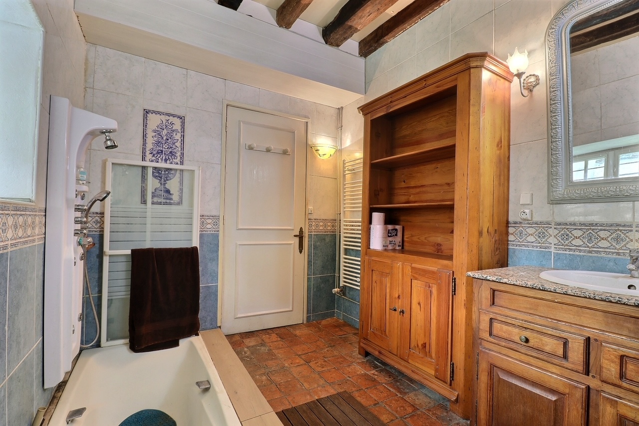 Casa de 5 habitaciónes en Ascheres-le-Marche, France No. 71840