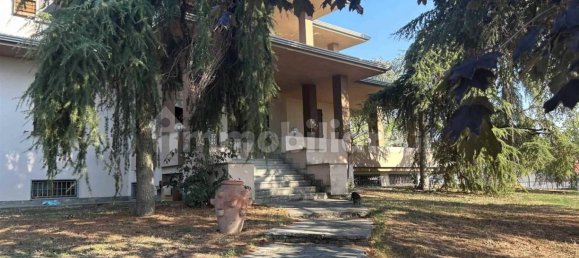 Villa de 5 dormitorios en San Giorgio Piacentino, Italy No. 219892 5