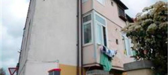 3 rooms Apartment in Lucca, Italy No. 197047 4