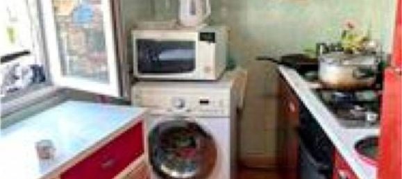 3 rooms Apartment in Lucca, Italy No. 197047 3