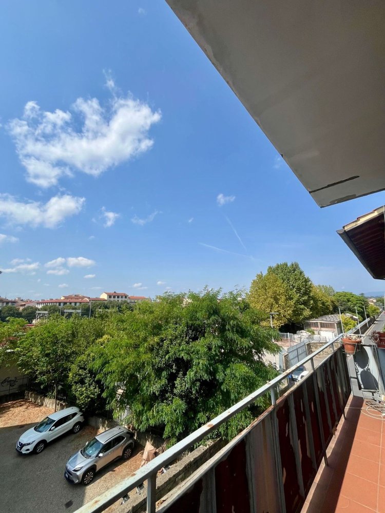 5 bedrooms Apartment in Florence, Italy No. 342018