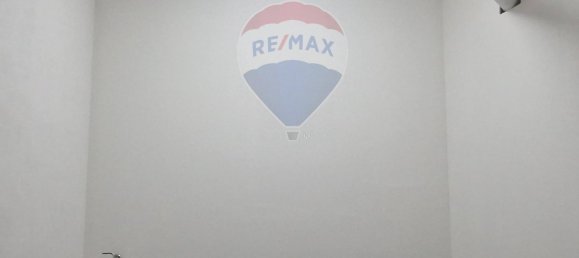 1-salle Garage à Palermo, Italy No. 167342 3