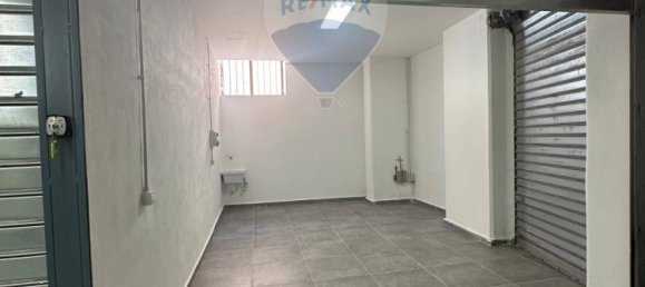 1-salle Garage à Palermo, Italy No. 167342 16