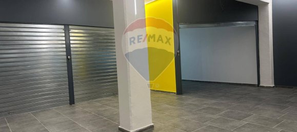 1-salle Garage à Palermo, Italy No. 167342 18