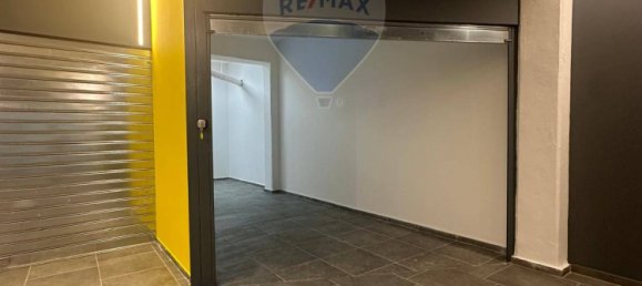 1-salle Garage à Palermo, Italy No. 167342 19