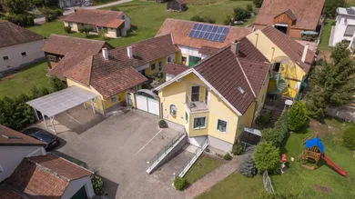 15غرفة منزل في Herzogenburg, Austria رقم 256646