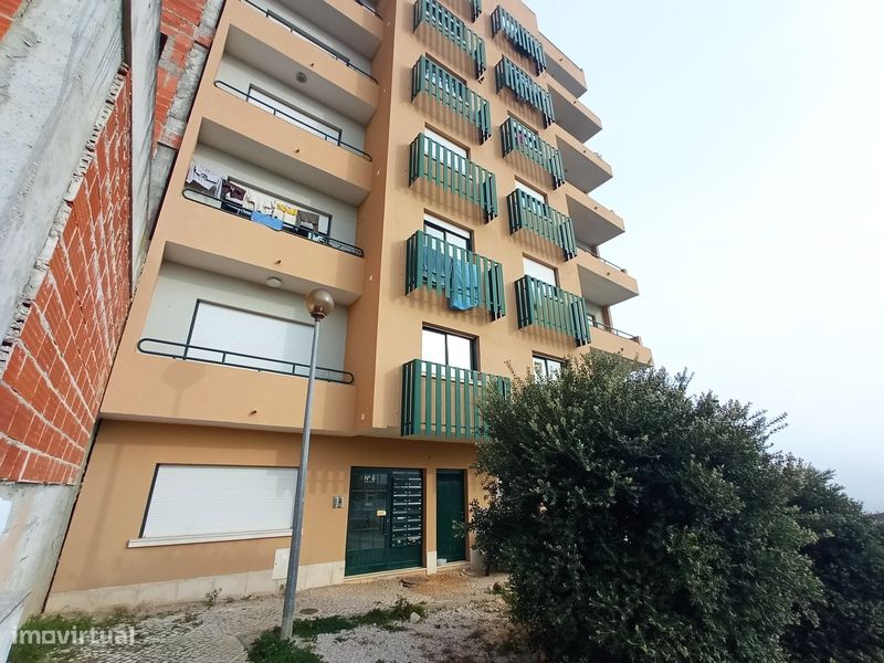 2 bedrooms Apartment in Alenquer, Portugal No. 256204