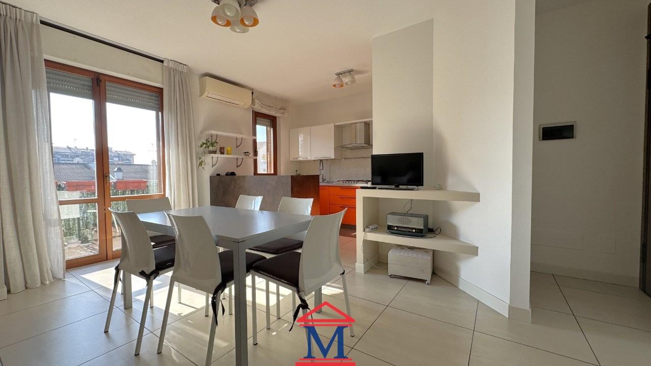 Apartamento de 3 divisões em Bergamo, Italy N.º 42271