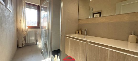 Apartamento de 3 divisões em Bergamo, Italy N.º 42271 12