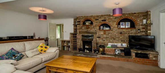 4 bedrooms House in Marlow, United Kingdom No. 13769 7