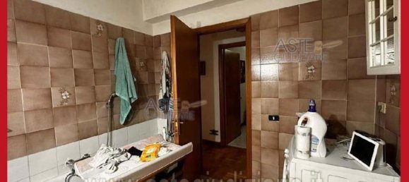 5 bedrooms Apartment in Rome, Italy No. 330847 9