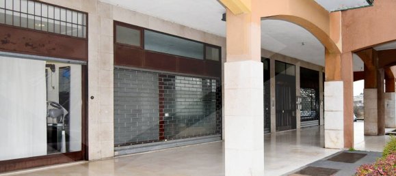 Oficina de 3 habitaciónes en Parabiago, Italy No. 22030 3