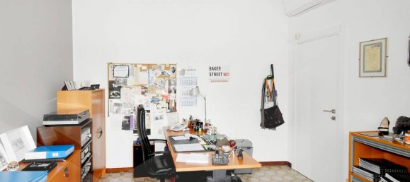 Oficina de 3 habitaciónes en Parabiago, Italy No. 22030 13