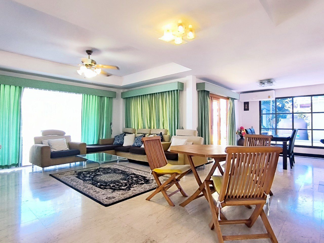 7 bedrooms Condo in Pattaya, Thailand No. 21664