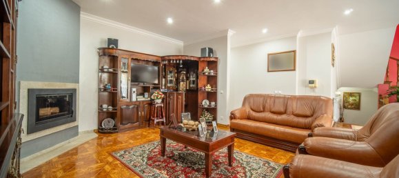 5 bedrooms House in Felgueiras, Portugal No. 30110 13