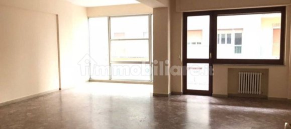 5 bedrooms Apartment in Benevento, Italy No. 373340 3