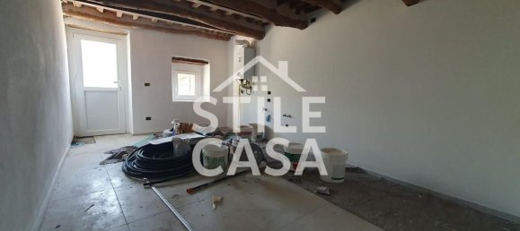 4 rooms House in Lucca, Italy No. 280047 14