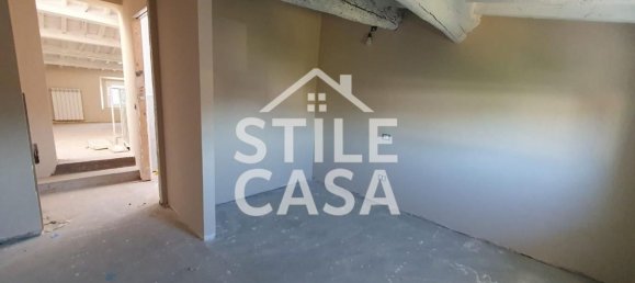 4 rooms House in Lucca, Italy No. 280047 18