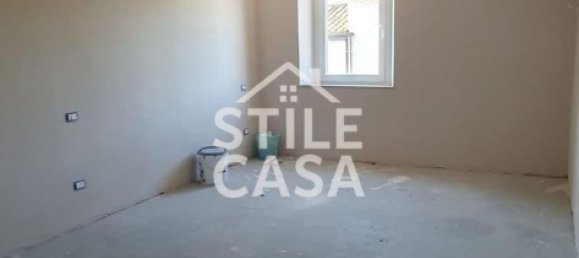 4 rooms House in Lucca, Italy No. 280047 27