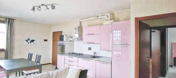 2 rooms Apartment in Reggio Emilia, Italy No. 179503 6