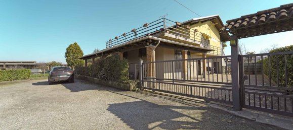 8-salle Maison à Cossato, Italy No. 139089 3