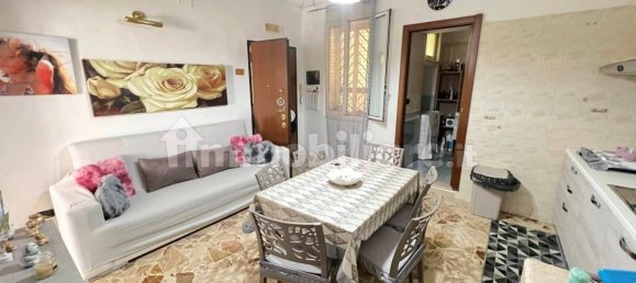Apartamento de 2 dormitorios en Bari, Italy No. 115925 3