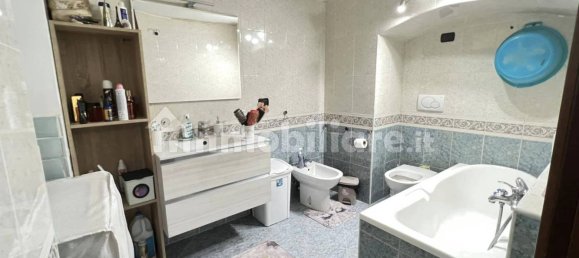 Apartamento de 2 dormitorios en Bari, Italy No. 115925 4