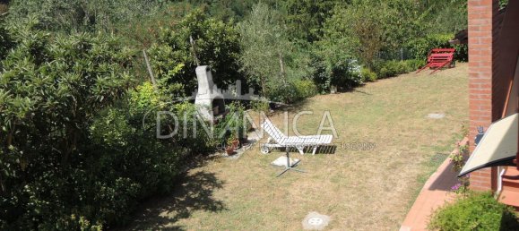 Дом с 9 комнатами в Монтополи ин Валь д’Арно, Италия № 227414 29