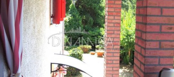 Дом с 9 комнатами в Монтополи ин Валь д’Арно, Италия № 227414 5