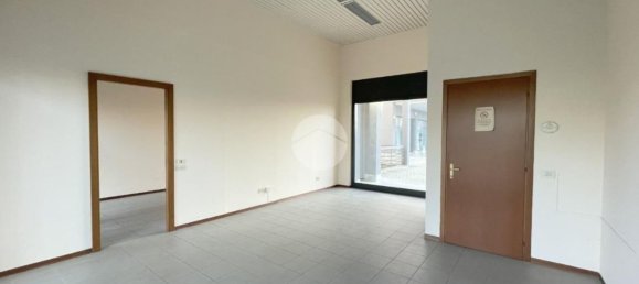 Propriété commerciale à Brescia, Italy 50m² No. 212559 3