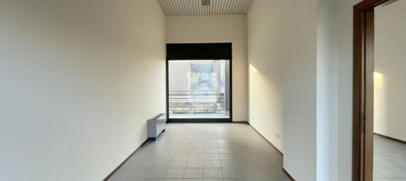 Propriété commerciale à Brescia, Italy 50m² No. 212559 2