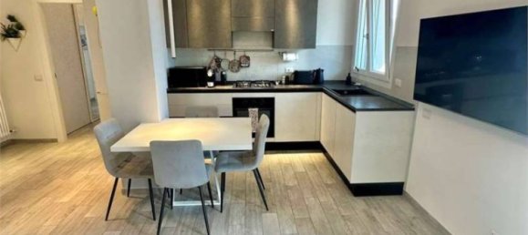 2 bedrooms Apartment in Modena, Italy No. 262845 3