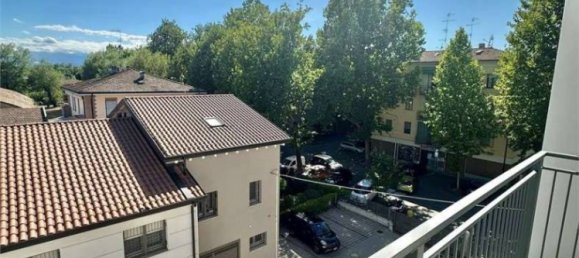 2 bedrooms Apartment in Modena, Italy No. 262845 18