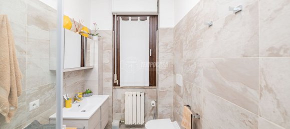 Квартира с 3 комнатами в Таваццано кон Виллавеско, Италия № 120148 17