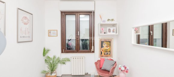 Квартира с 3 комнатами в Таваццано кон Виллавеско, Италия № 120148 5