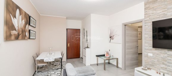 Квартира с 3 комнатами в Таваццано кон Виллавеско, Италия № 120148 12