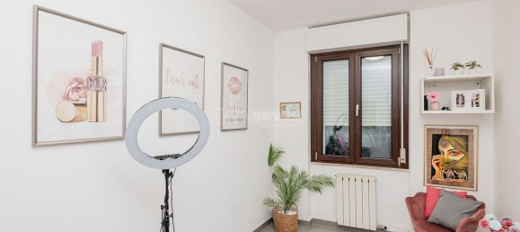 Квартира с 3 комнатами в Таваццано кон Виллавеско, Италия № 120148 4