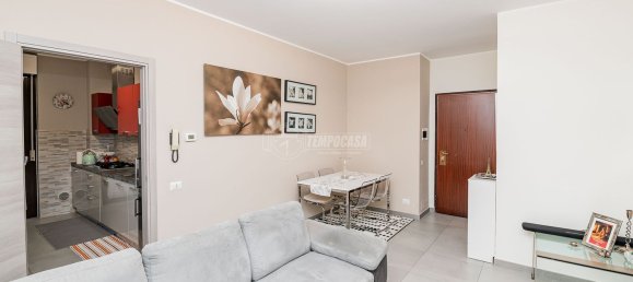 Квартира с 3 комнатами в Таваццано кон Виллавеско, Италия № 120148 11