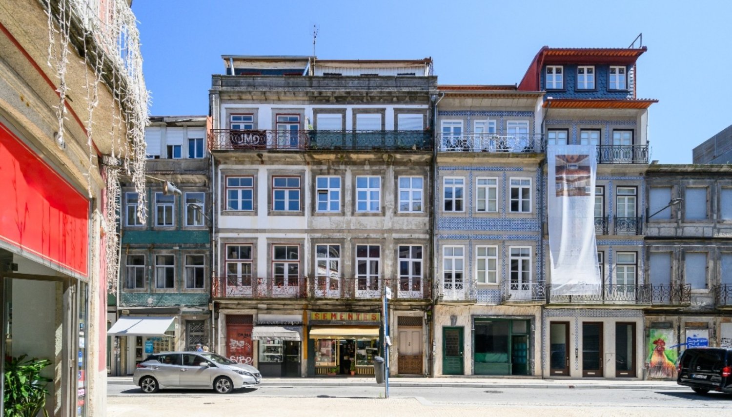 422m² Building in Porto, Portugal No. 104293